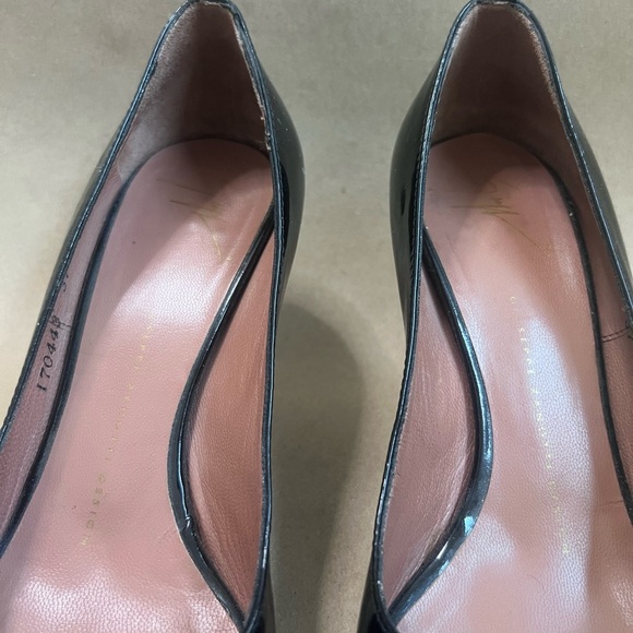 Giuseppe Zanotti Women’s Black Patent With Gold Buckle Peep Toe Heels 37 - Picture 2 of 10
